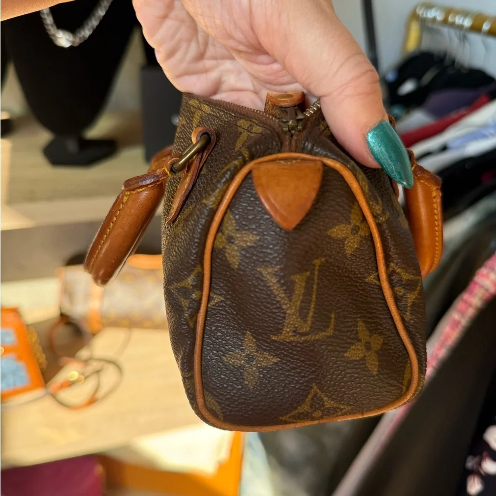 Louis Vuitton Monogram Mini - Picture 3 of 5